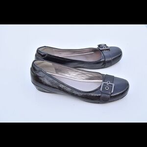 Ecco flats